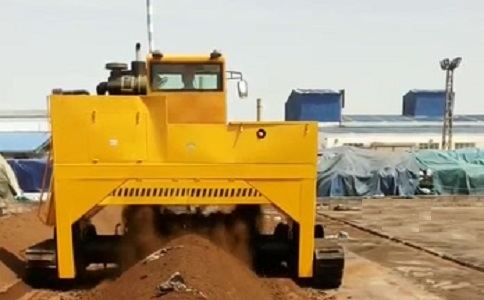 履带轮式翻抛机 履带轮式翻抛机